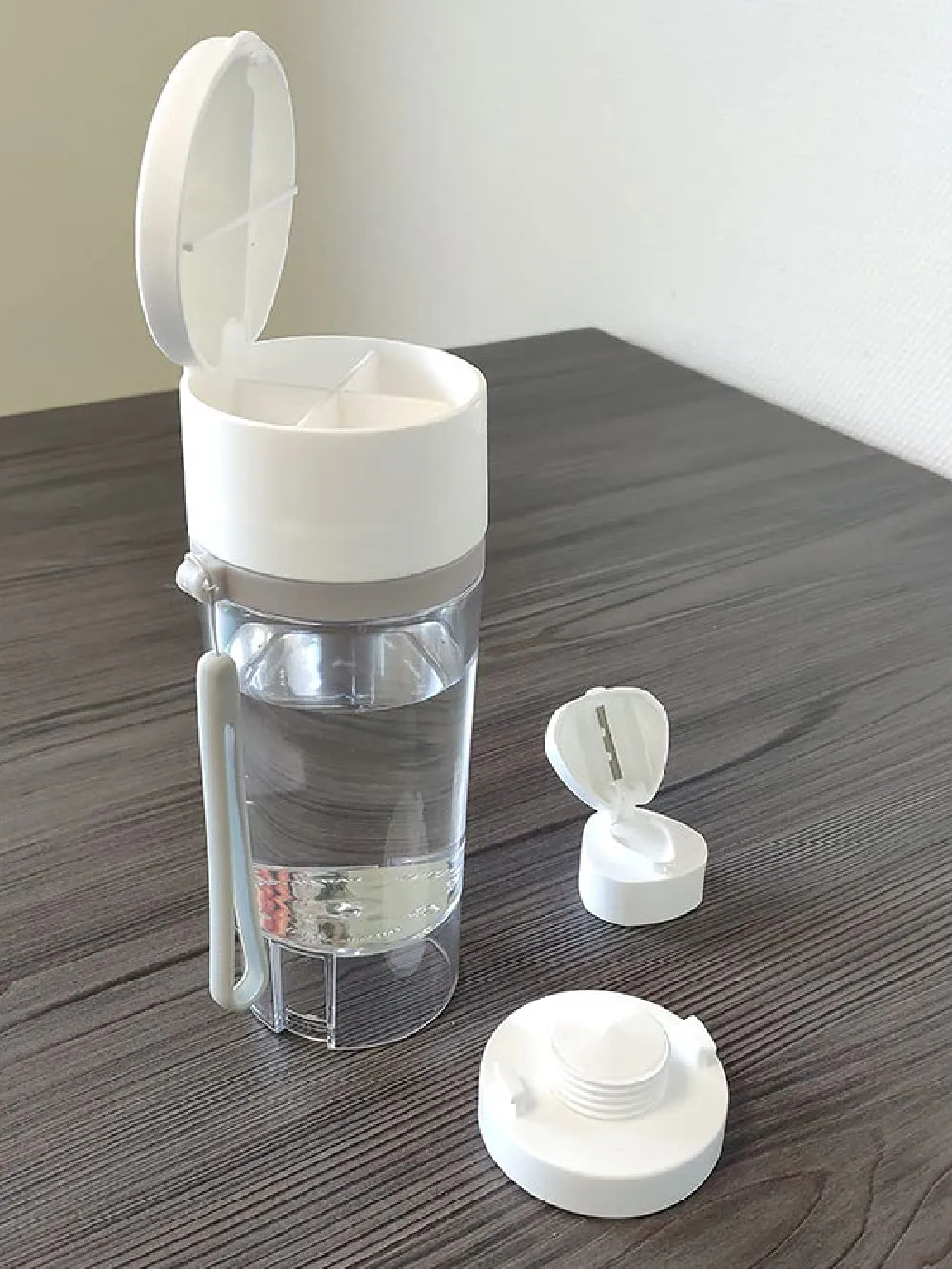Identités Gourde avec Pilulier 600 ml Tritan
