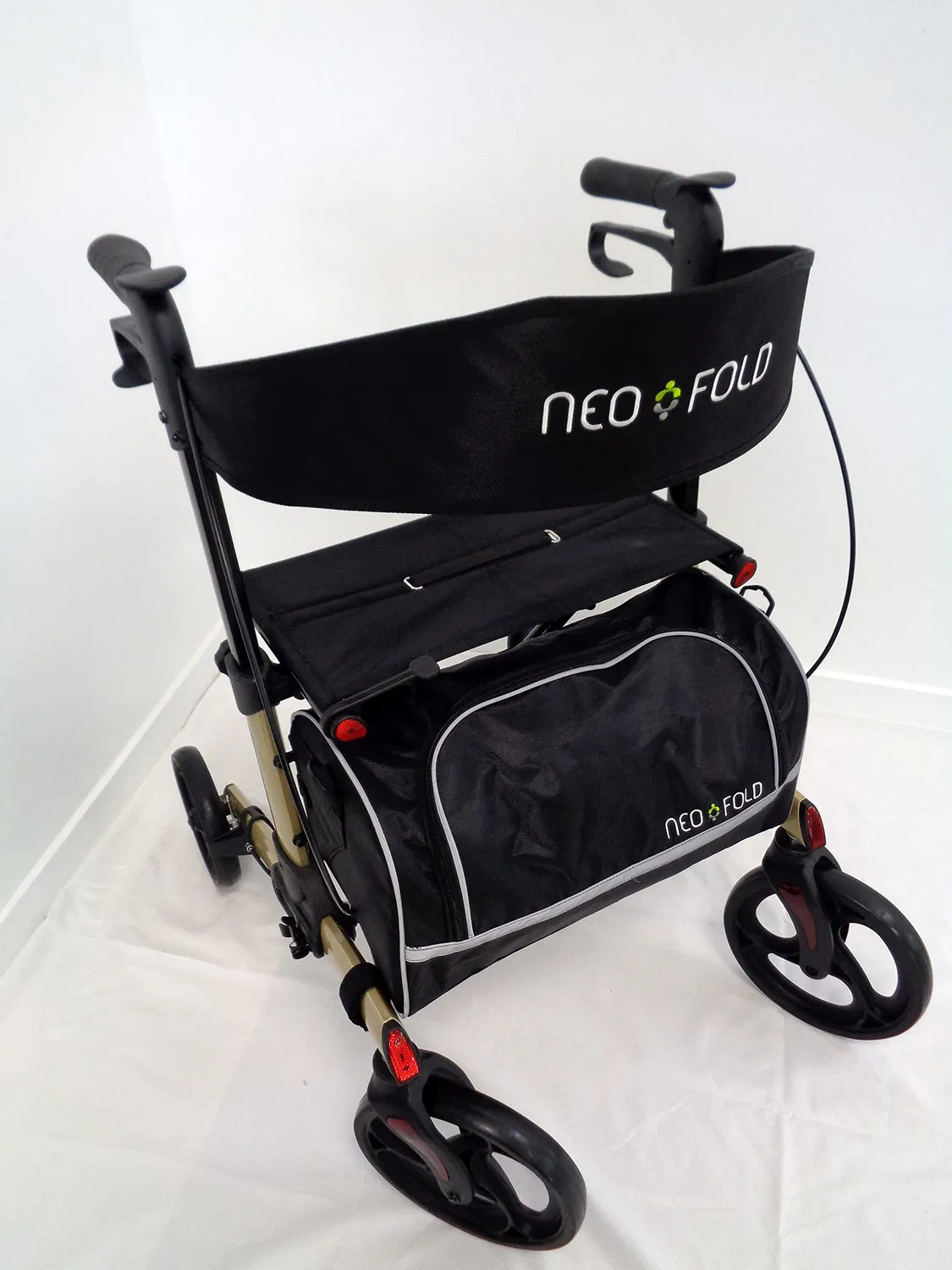 Identités Neo Fold Evolution rollator champagne pliable