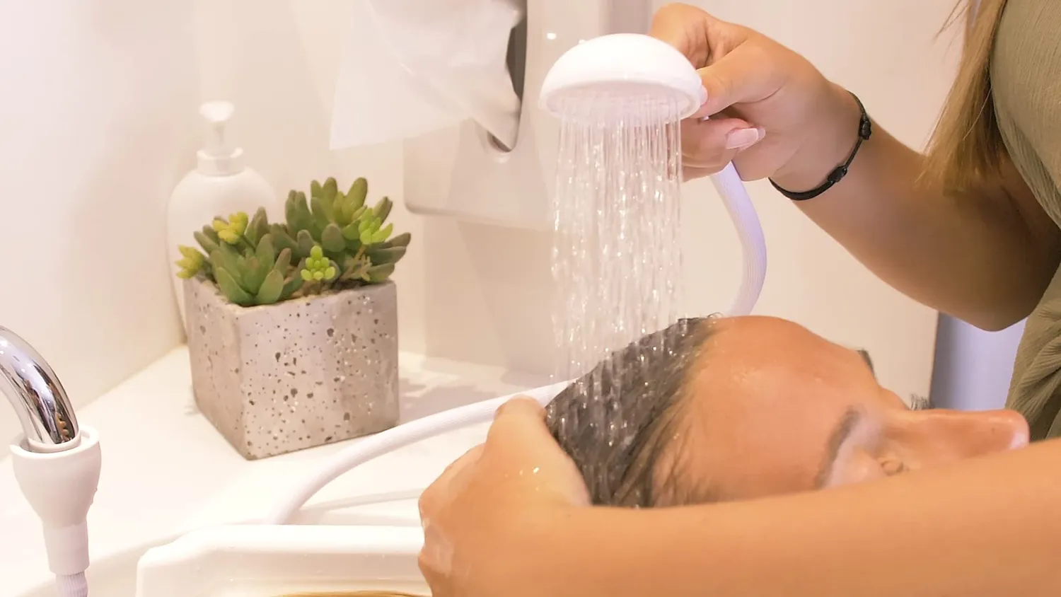 Identités Douchette Spécial Robinet Flexible 1 m