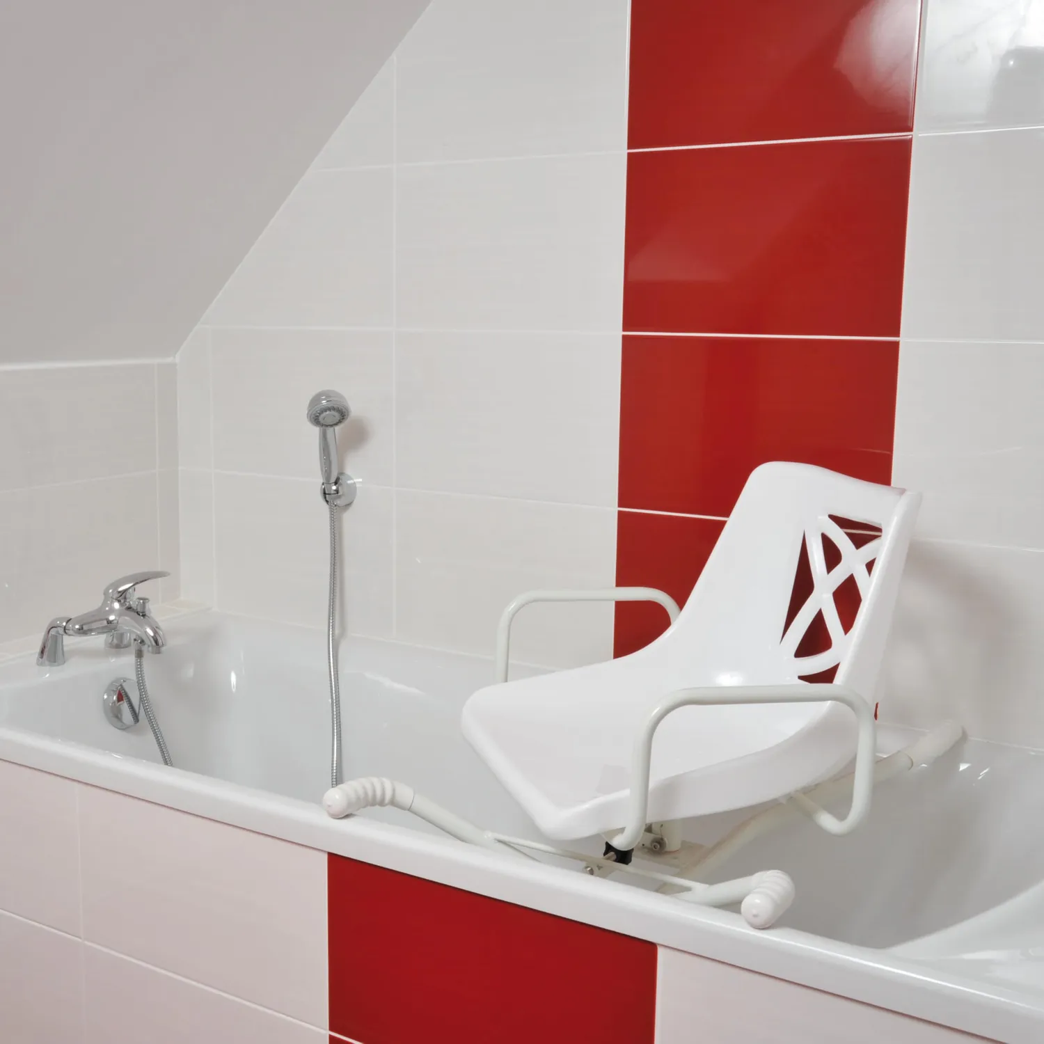 Identités fauteuil de bain pivotant 360° accoudoirs 113 kg